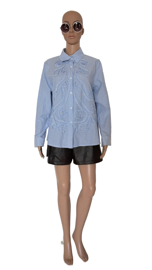 Camicia donna in cotone a righe azzurre e bianche con ricami luminosi