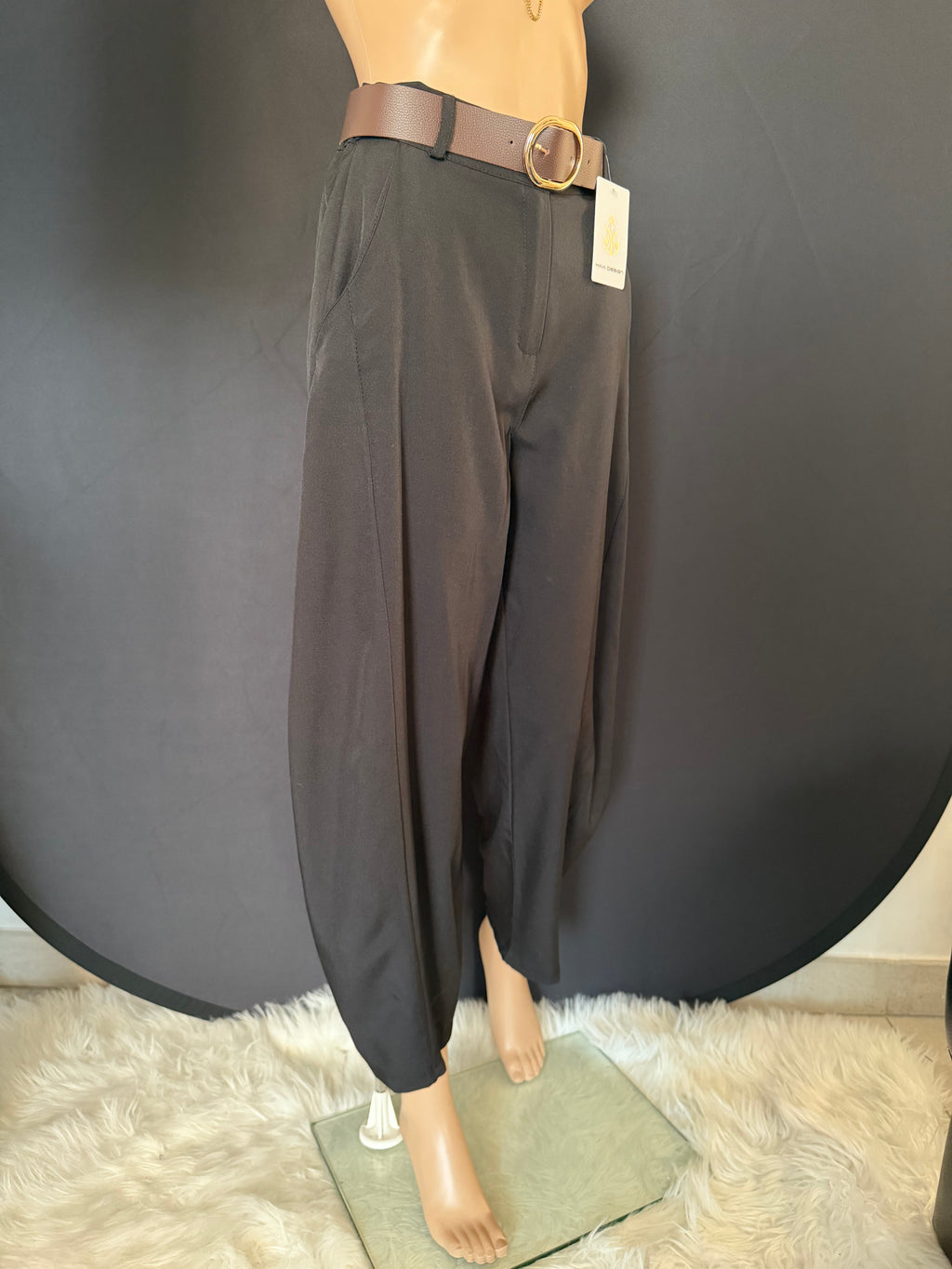 Pantaloni donna elegante con cintura – Stile versatile✨
