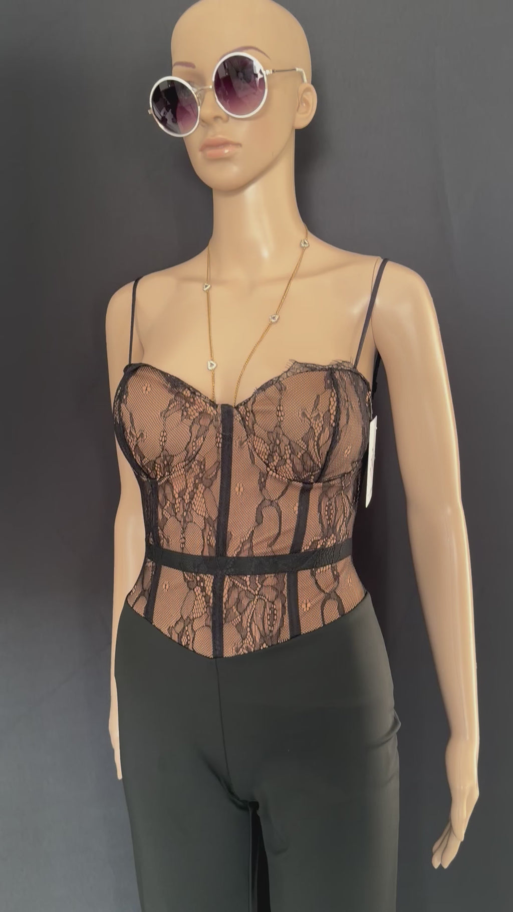 Tuta elegante bicolore nero e beige